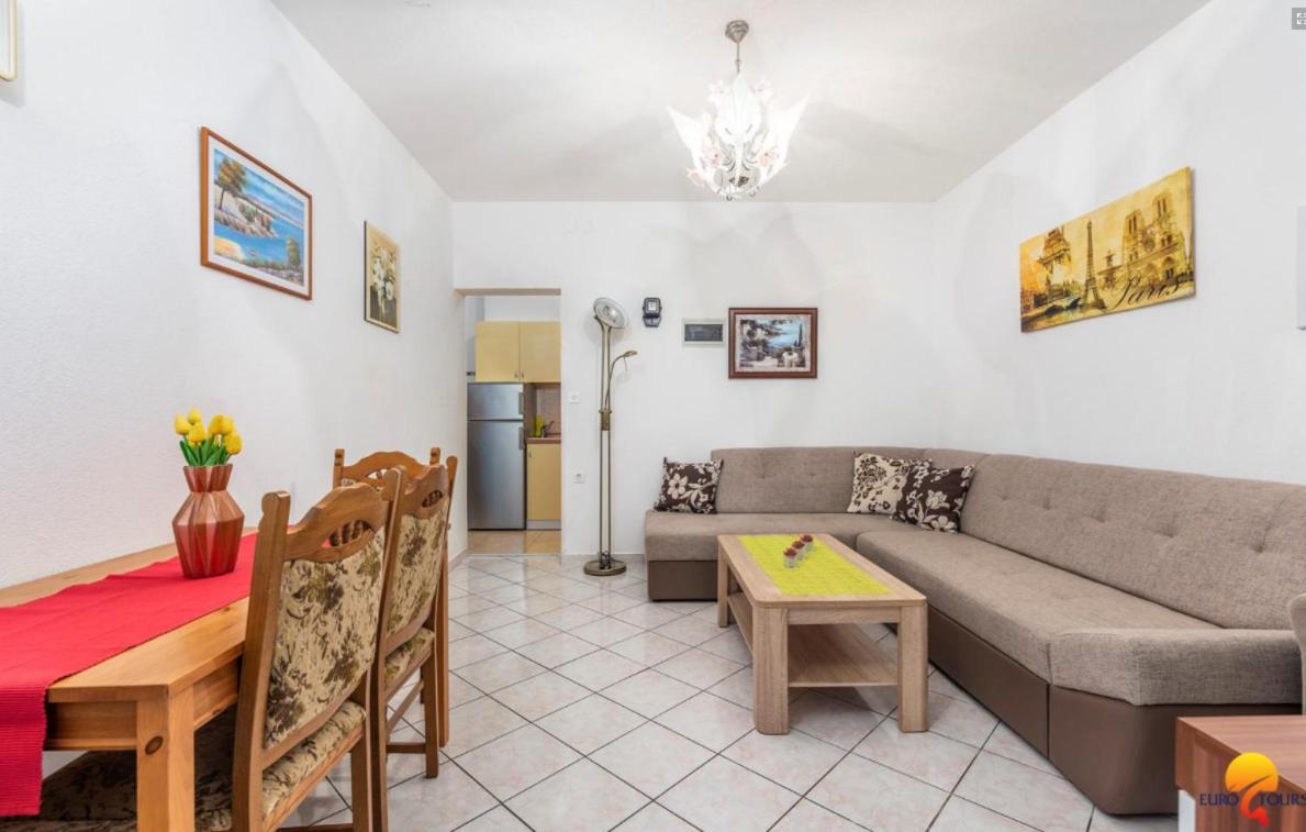 House Lucija Apartment Porec Exterior photo